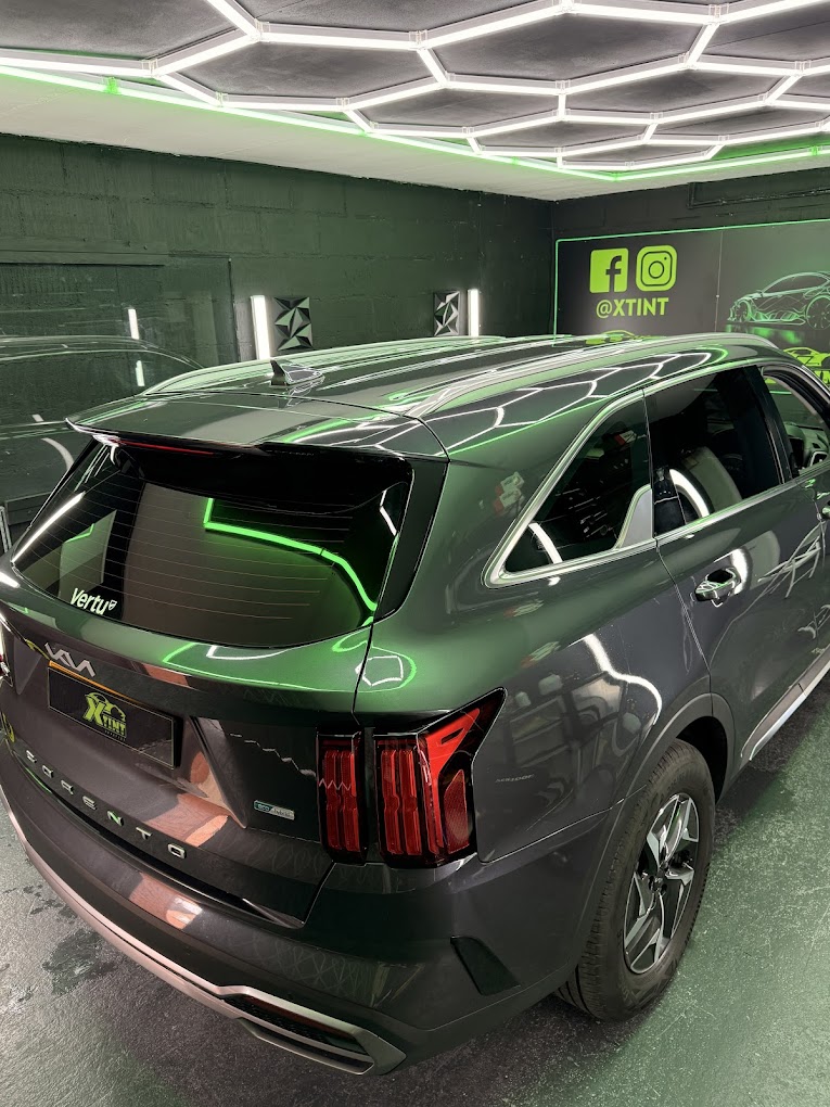 Kia Sorento with tinted rear windows in the XTINT studio
